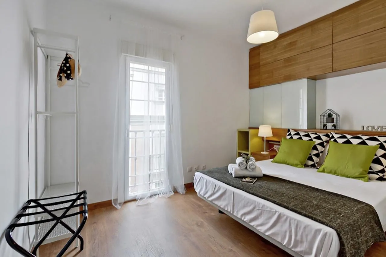 Del Parque Flats - Ollerias 3 Daire Málaga 0*,  İspanya
